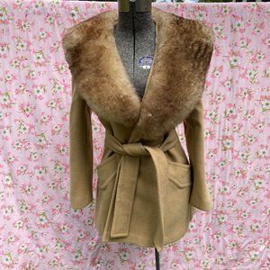 Vintage vtg camel fur collar jacket  Young Heritage House of 9 long coat tan